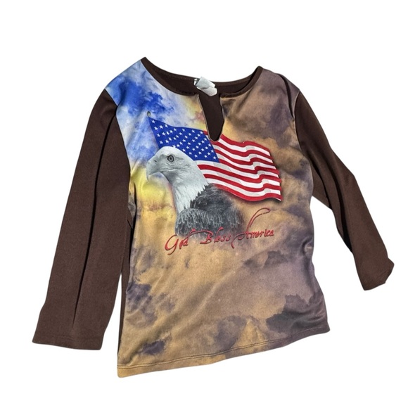 Finesse Tops - Patriotic Y2K woman’s VTG graphic top sz M God Bless America Eagle